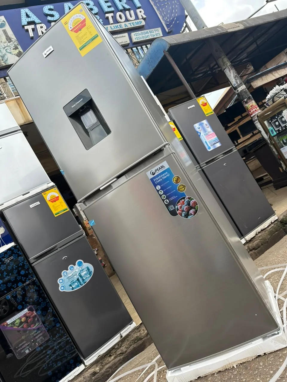 Pearl 246 lts with dispenser fridge view 2